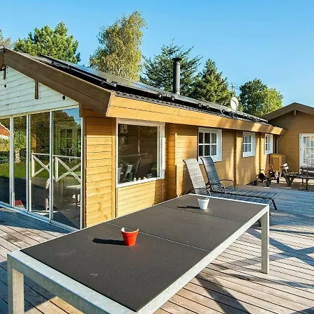 Semesterbostad Three-bedroom Holiday In Orsted 12 Kare